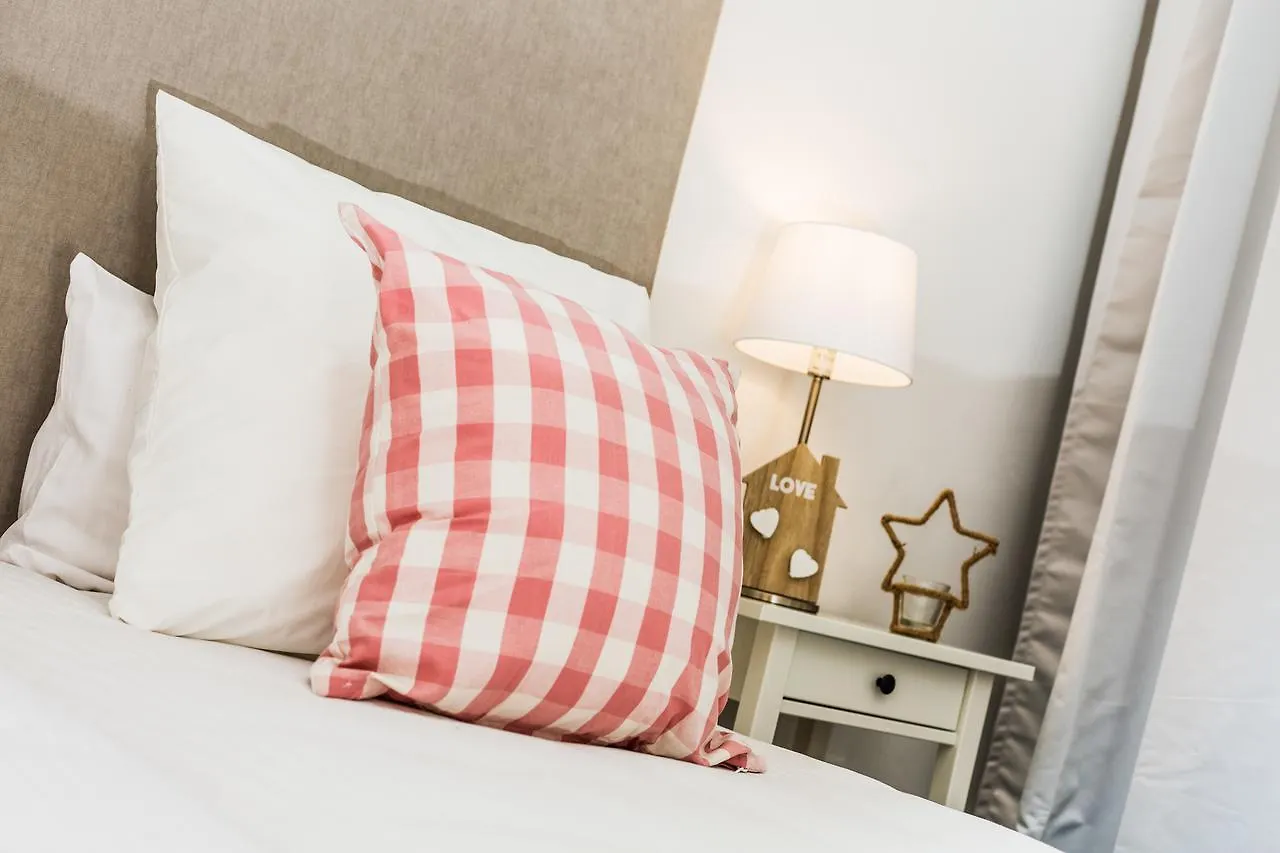 Apartamentos Cornellalux 2 Cornellà de Llobregat 0*,  Hiszpania